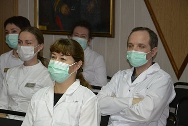 Законодатели отметили врачей госпиталя ветеранов войн